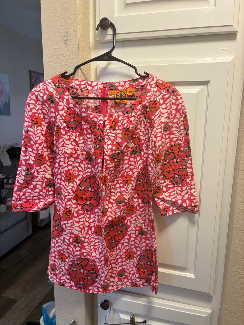 Tory Burch 100% linen Pink abstract Floral Tunic Top with 3/4 sleeves